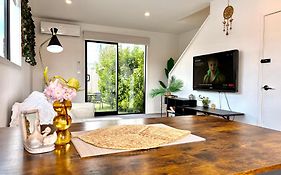 Near Stadium And Railway Station 3 Beds 1 Bath Townhouse With Car Park Onsite