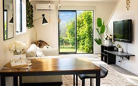 Near Stadium And Railway Station 3 Beds 1 Bath Townhouse With Car Park Onsite